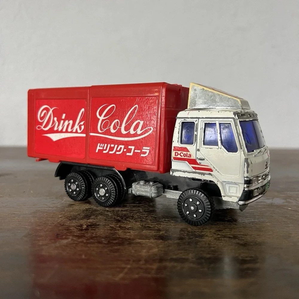Yonezawa Diapet Vintage‎ Toy mini Car Mitsubishi Fuso Drink Cola Truck
